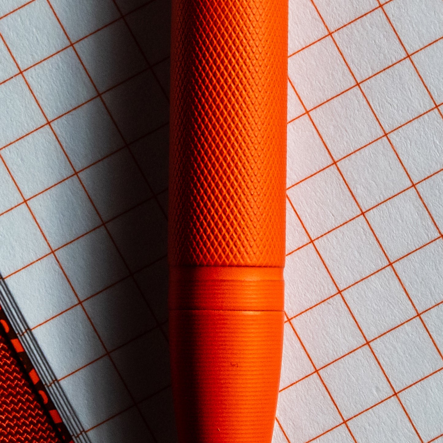 Carryology Blaze Orange Limited Essentials Slim Bolt Action Pen
